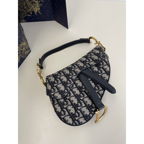 Bag-Dior-077 Size :  19.5 x 6 x 15cm