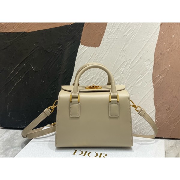 Bag-Dior-207 Size :  19 x 15 x 15cm