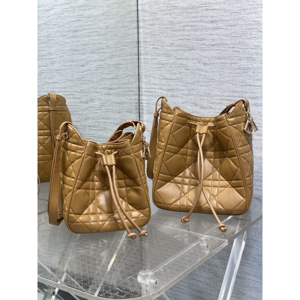 Bag-Dior-245 Size :  17 x 19.5 x 11cm