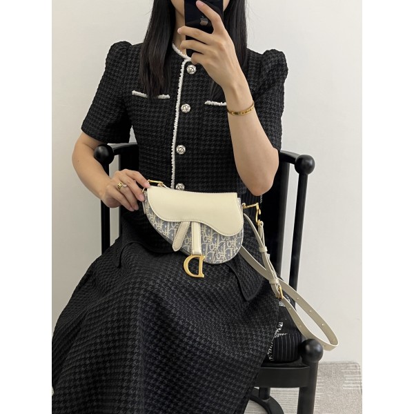 Bag-Dior-252 Size :  19.5 x 6 x 15cm 