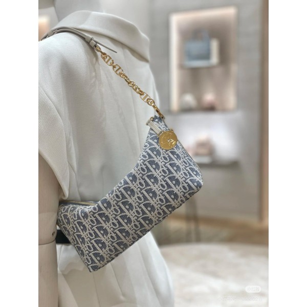 Bag-Dior-256 Size :  28.5 x 10 x 14.5cm