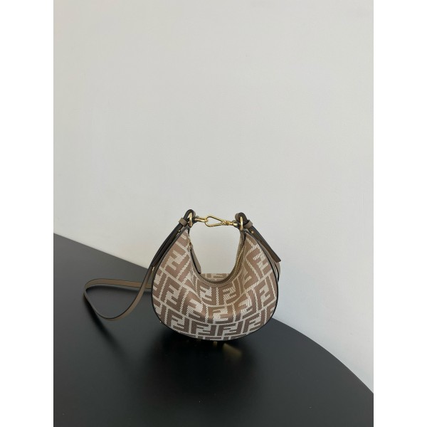 Bag-Fendi-013 Size :   18.5x12x10cm 