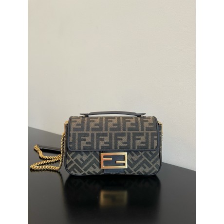 Bag-Fendi-018 Size :   27x6x15cm 
