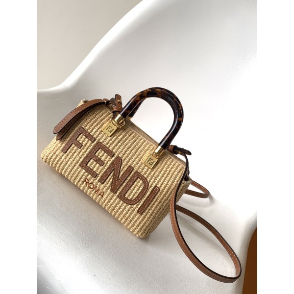 Bag-Fendi-033 Size :   17x8x9cm 