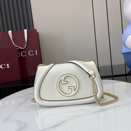 Bag-GU-163 Size :   21.5x 11（高）x 8 cm