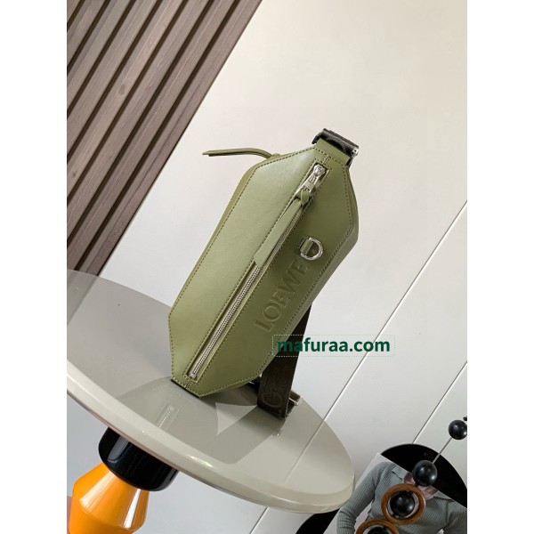 Bag-Loe-014 Size :   32.5 x9 x12.3 cm