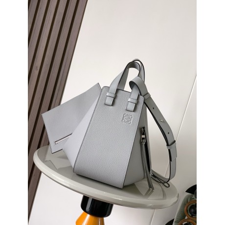 Bag-Loe-028 Size :   30 x25 x14 cm