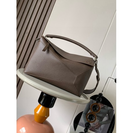 Bag-Loe-084 Size :   33x14.7x21.5 cm