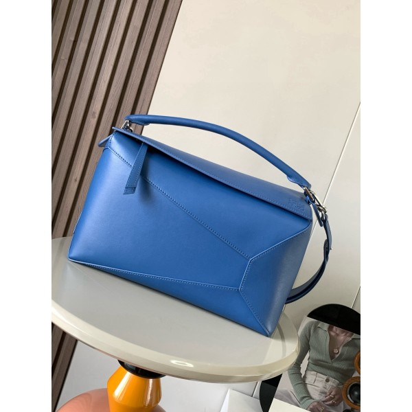 Bag-Loe-088 Size :   33x14.7x21.5 cm