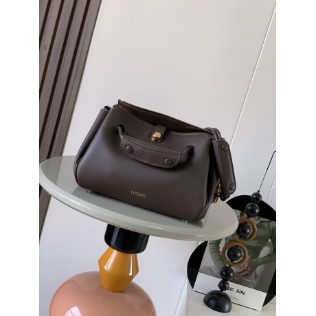 Bag-Loe-091 Size :   23.5x19x10 cm