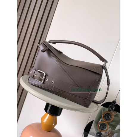 Bag-Loe-098 Size :   33 x21.5 x15 cm