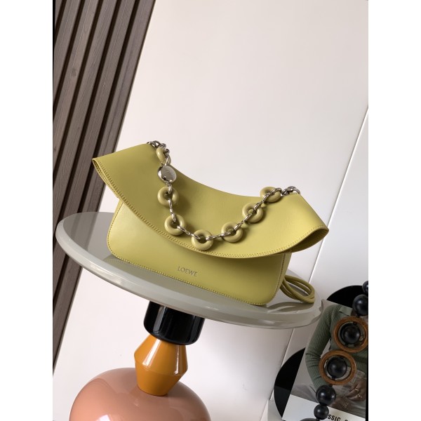 Bag-Loe-099 Size :   26 x18 x13 cm