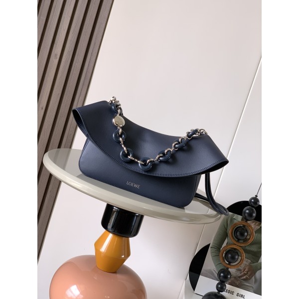 Bag-Loe-100 Size :   26 x18 x13 cm