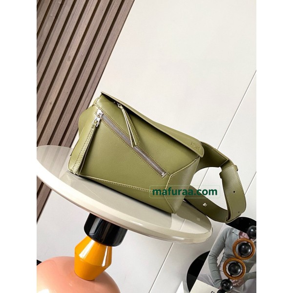 Bag-Loe-107 Size :   24 x16 x10.5 cm