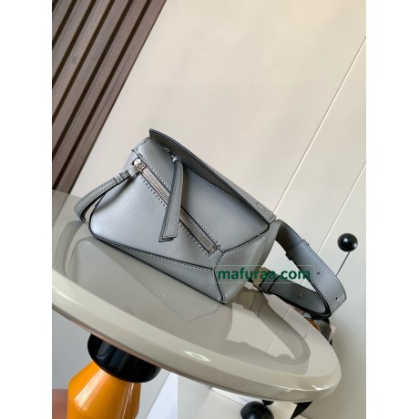 Bag-Loe-113 Size :   18 x12 x7.5 cm