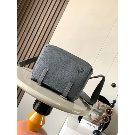 Bag-Loe-152 Size :   24.5x18x10.5 cm