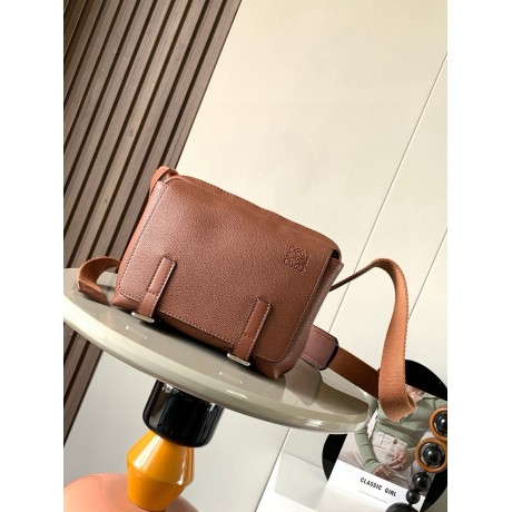 Bag-Loe-153 Size :   24.5x18x10.5 cm