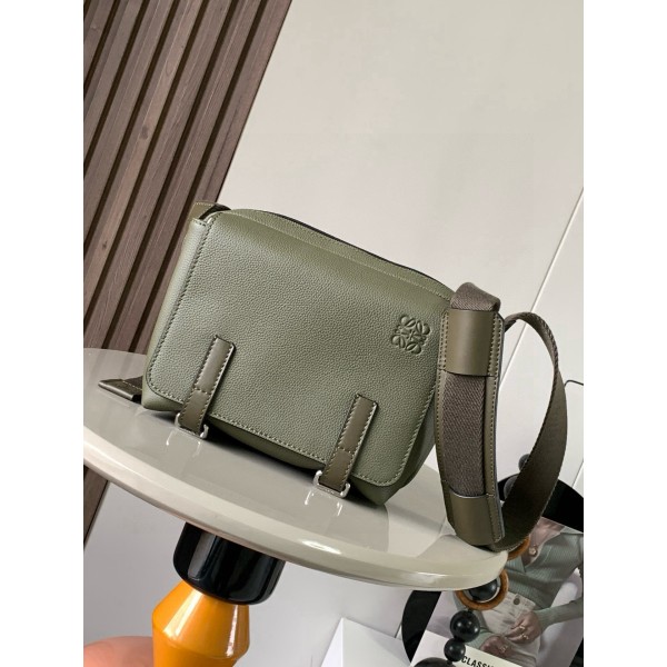 Bag-Loe-155 Size :   24.5x18x10.5 cm