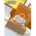 M25596  Bag-Lvbag-008 Size :   12.5 x 6 x 21 cm 