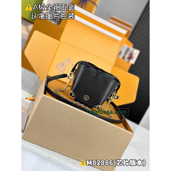 M82886  Bag-Lvbag-015 Size :   11.5 x 11.5 x 11.5 cm