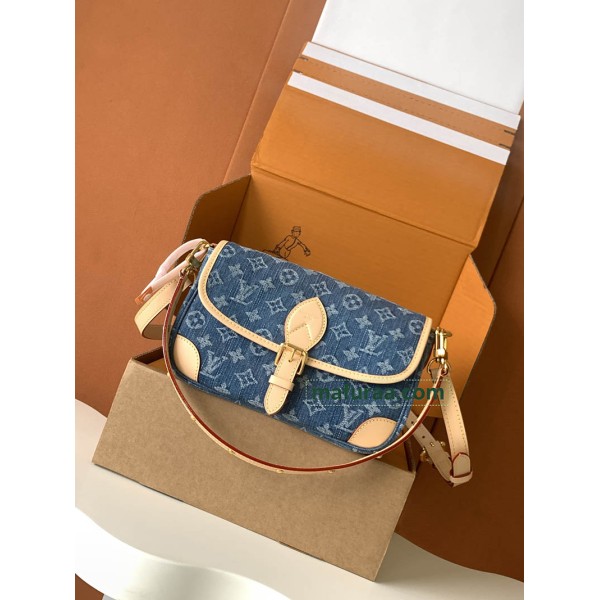 M13070  Bag-Lvbag-119 Size :   15x9x24CM