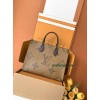 M45039  Bag-Lvbag-125 Size :   35.0 x 27.0 x 14.0 cm 