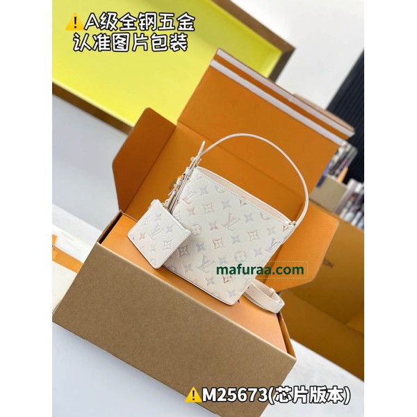 M25673  Bag-Lvbag-133 Size :   18 x 12 x 16 cm