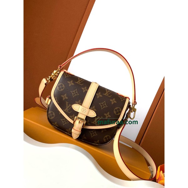 M46740  Bag-Lvbag-156 Size :   20.0 x 16.0 x 7.5 cm