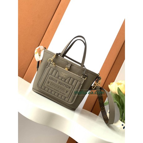 M12109  Bag-Lvbag-171 Size :   24.0 x 14.0 x 9.0 cm