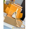 M14194  Bag-Lvbag-210 Size :   10.5 x 6 x 19 cm