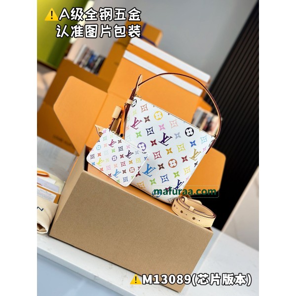 M13089  Bag-Lvbag-214 Size :   18 x 12 x 16 cm