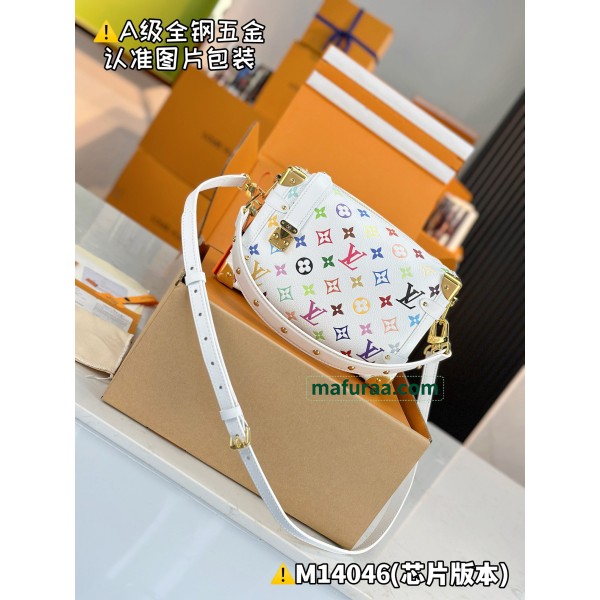 M14046  Bag-Lvbag-216 Size :   16 x 8.5 x 23.5 cm
