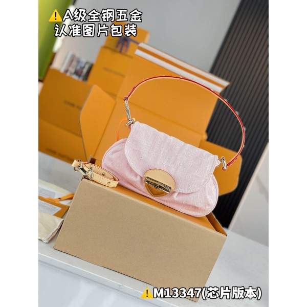 M13347  Bag-Lvbag-224 Size :   18 x 3 x 27 cm