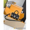 M81456  Bag-Lvbag-256 Size :   10 x 7.5 x 16 cm