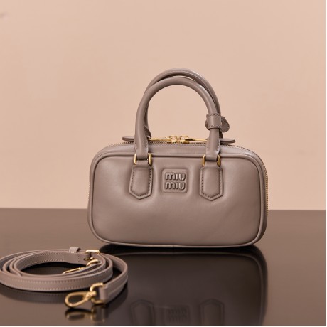 Bag-miumiu-007 Size  5x10x19cm