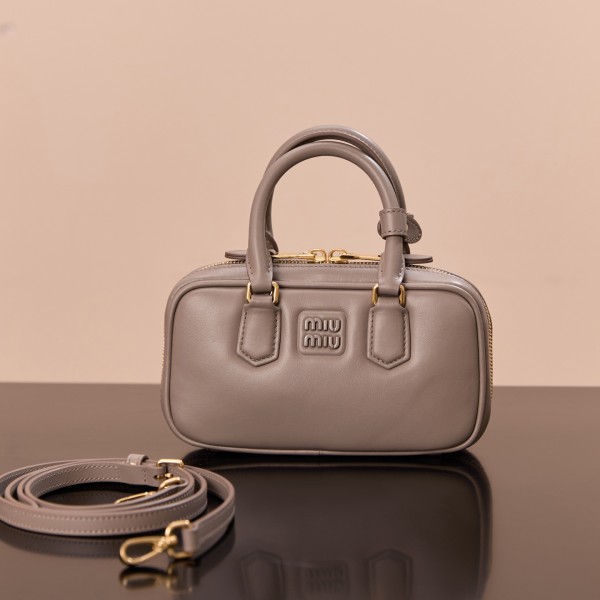 Bag-miumiu-007 Size  5x10x19cm