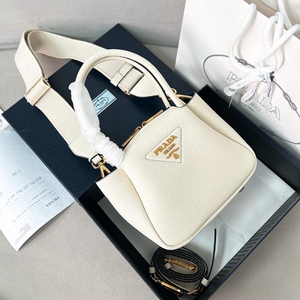 Bag-Par-013 Size  19.5 x 18 x 9cm