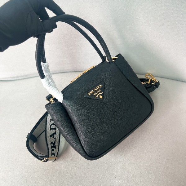 Bag-Par-161 Size  23 x 21 x 10cm