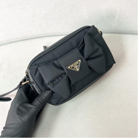 Bag-Par-210 Size  18.5 x 11.5 x 5cm