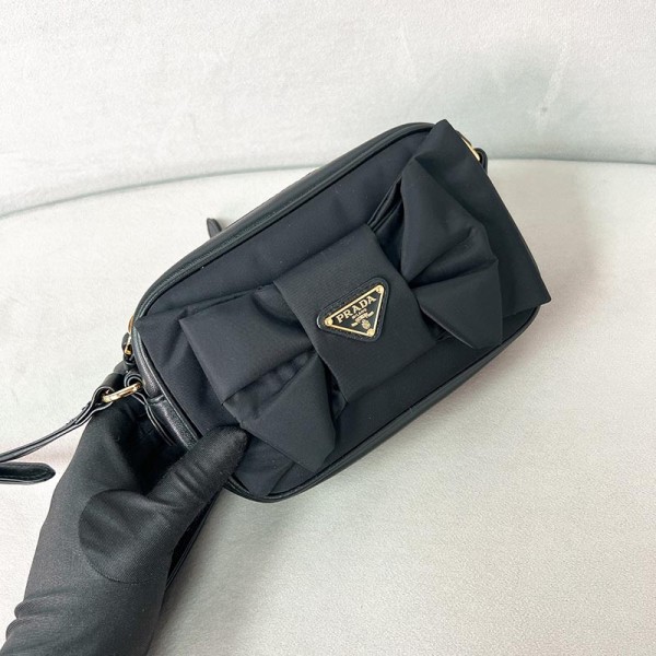 Bag-Par-210 Size  18.5 x 11.5 x 5cm