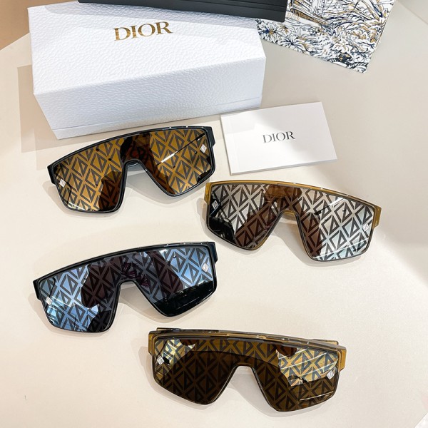 Glass-Dior-069
