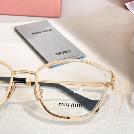Glass-Miu-063