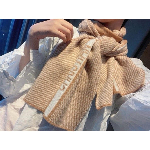 Scarf-Dior-102