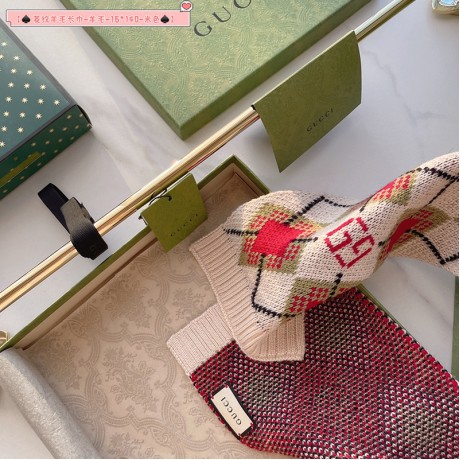 Scarf-Gu062