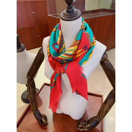 Scarf-Gu080