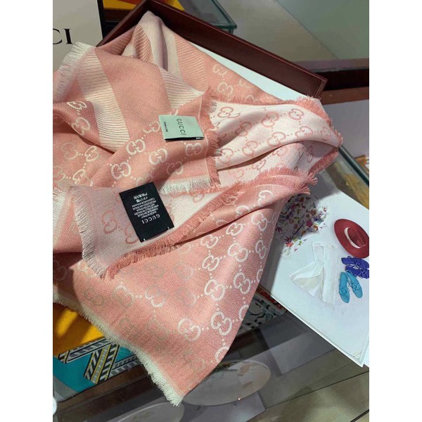Scarf-Gu093