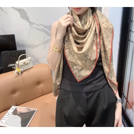Scarf-Her-084