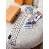 Scarf-lv-074