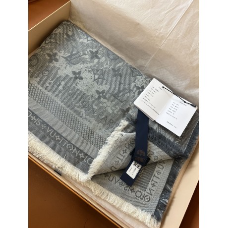 Scarf-lv-138