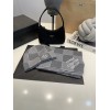 Scarf-lv-142